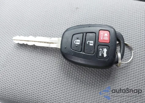 2015 Toyota Corolla Le из США, поврежденный, VIN 5YFBURHE7FP219781